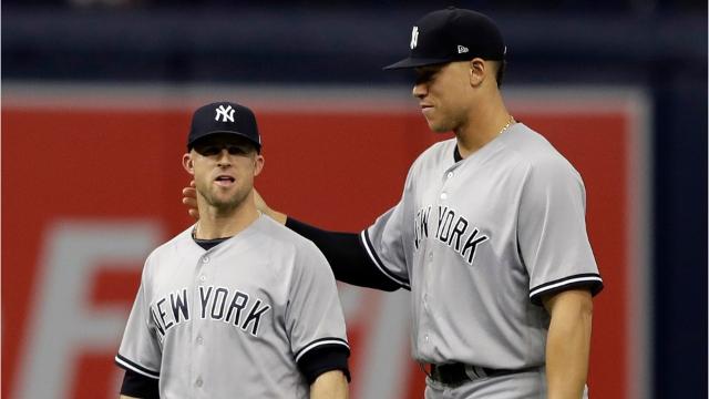 17 photos of Yankees slugger Aaron Judge making other players look tiny