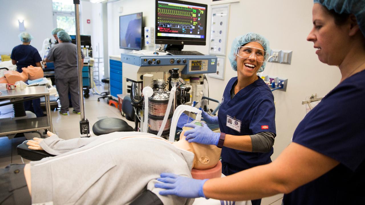 Students train to become nurse anesthetists using mannequins